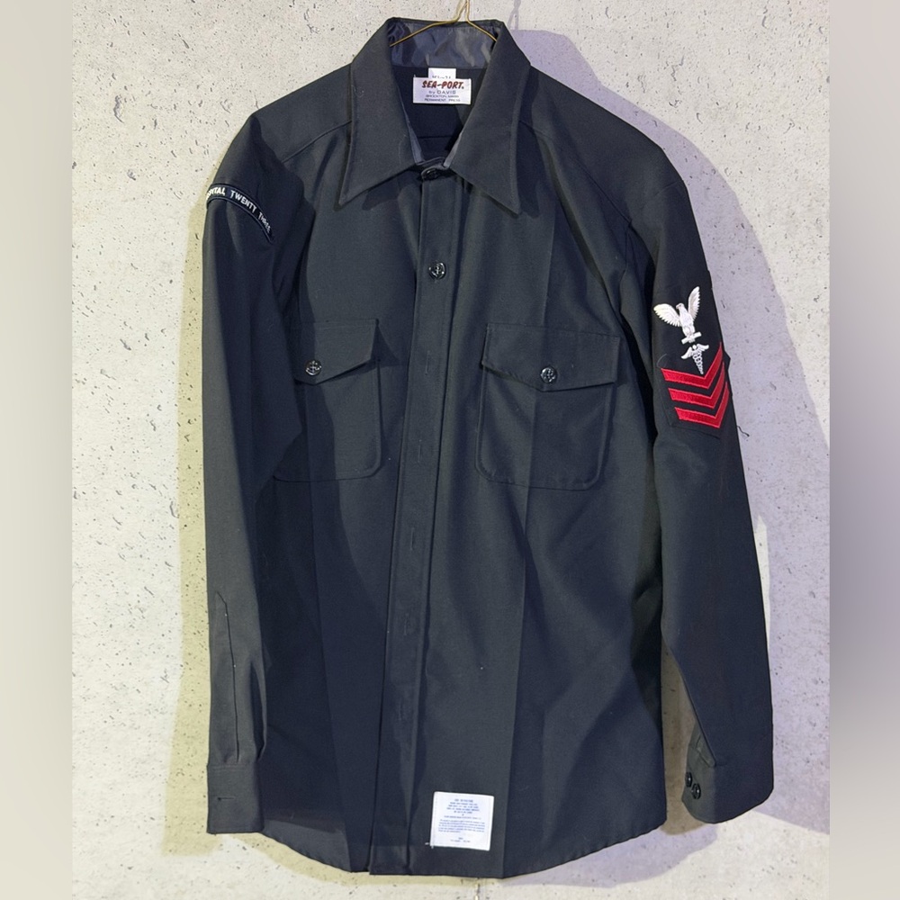 U.S. Navy Dress Blue Shirt 16½x34 HM1 Fleet Hospital 23